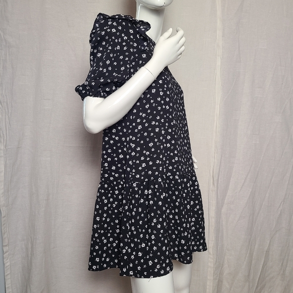 H&M Divided Women's Black White Ditsy Floral Ruffle Sleeve Summer Mini Dress - Picture 7 of 16